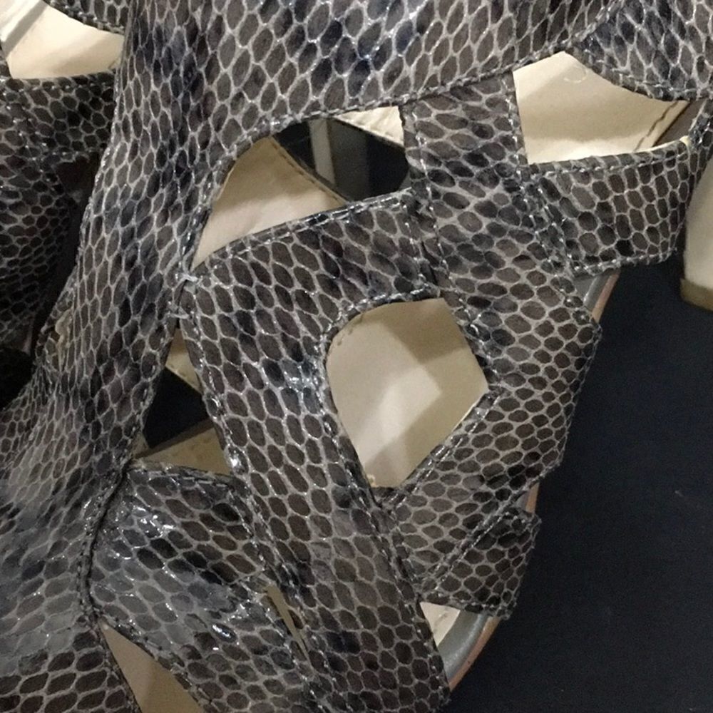 Calvin Klein Gray Python embossed heels - Picture 10 of 11